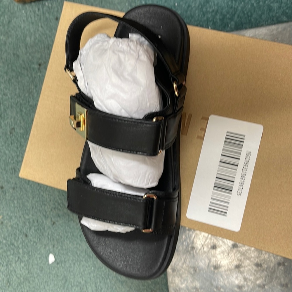 Steve Madden Black Leather Mona 7.5